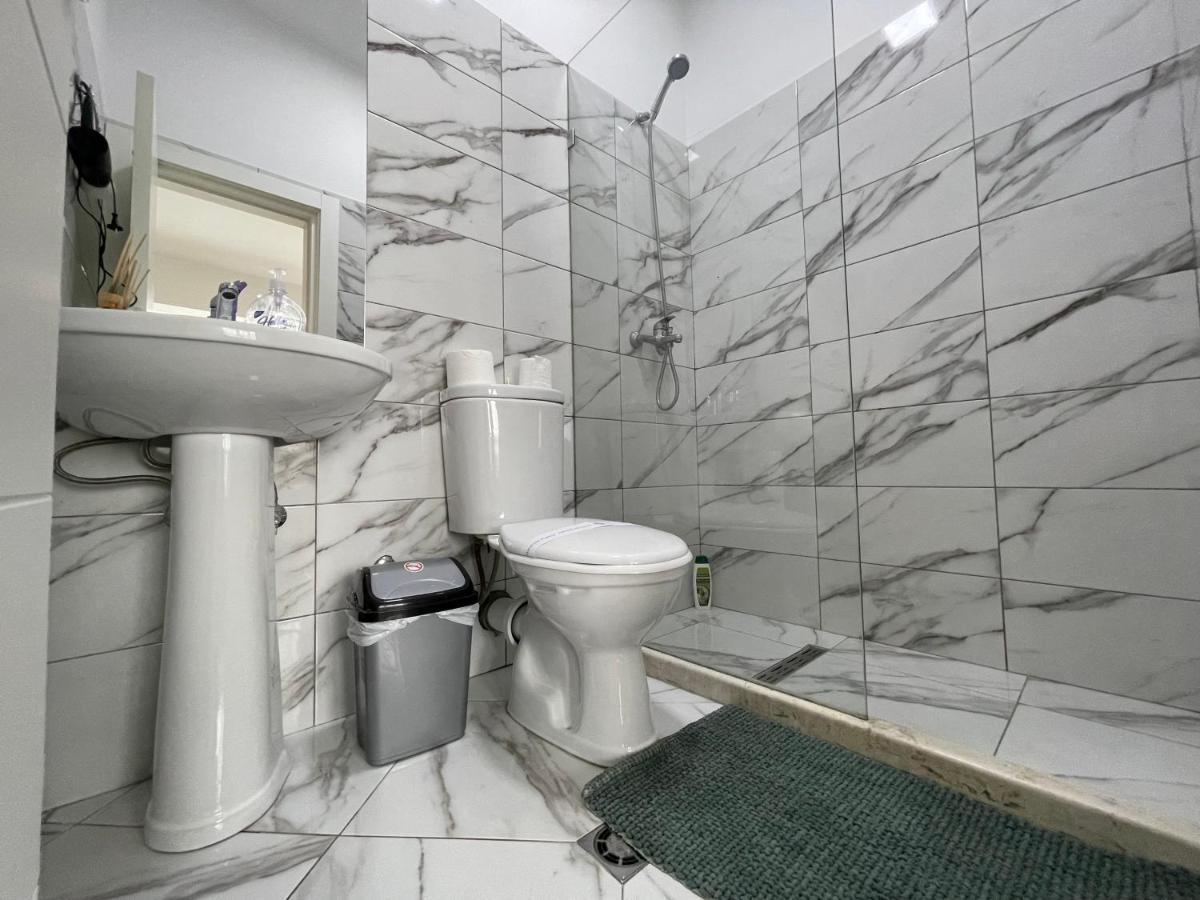 Bricks Studio Apartments 티라나 외부 사진