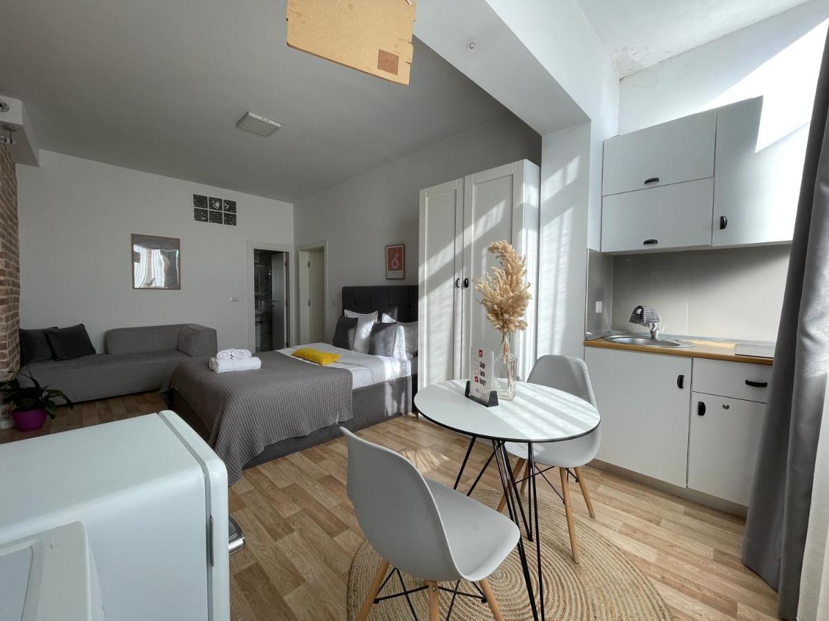 Bricks Studio Apartments 티라나 외부 사진