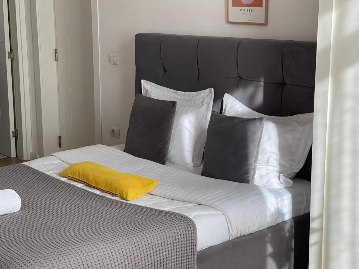 Bricks Studio Apartments 티라나 외부 사진