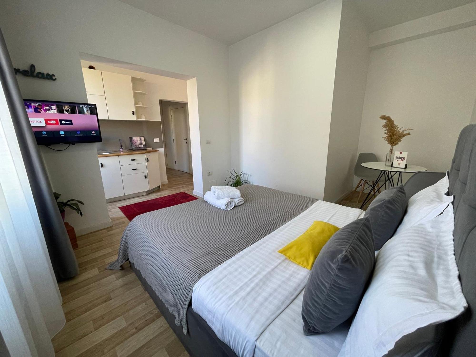 Bricks Studio Apartments 티라나 외부 사진
