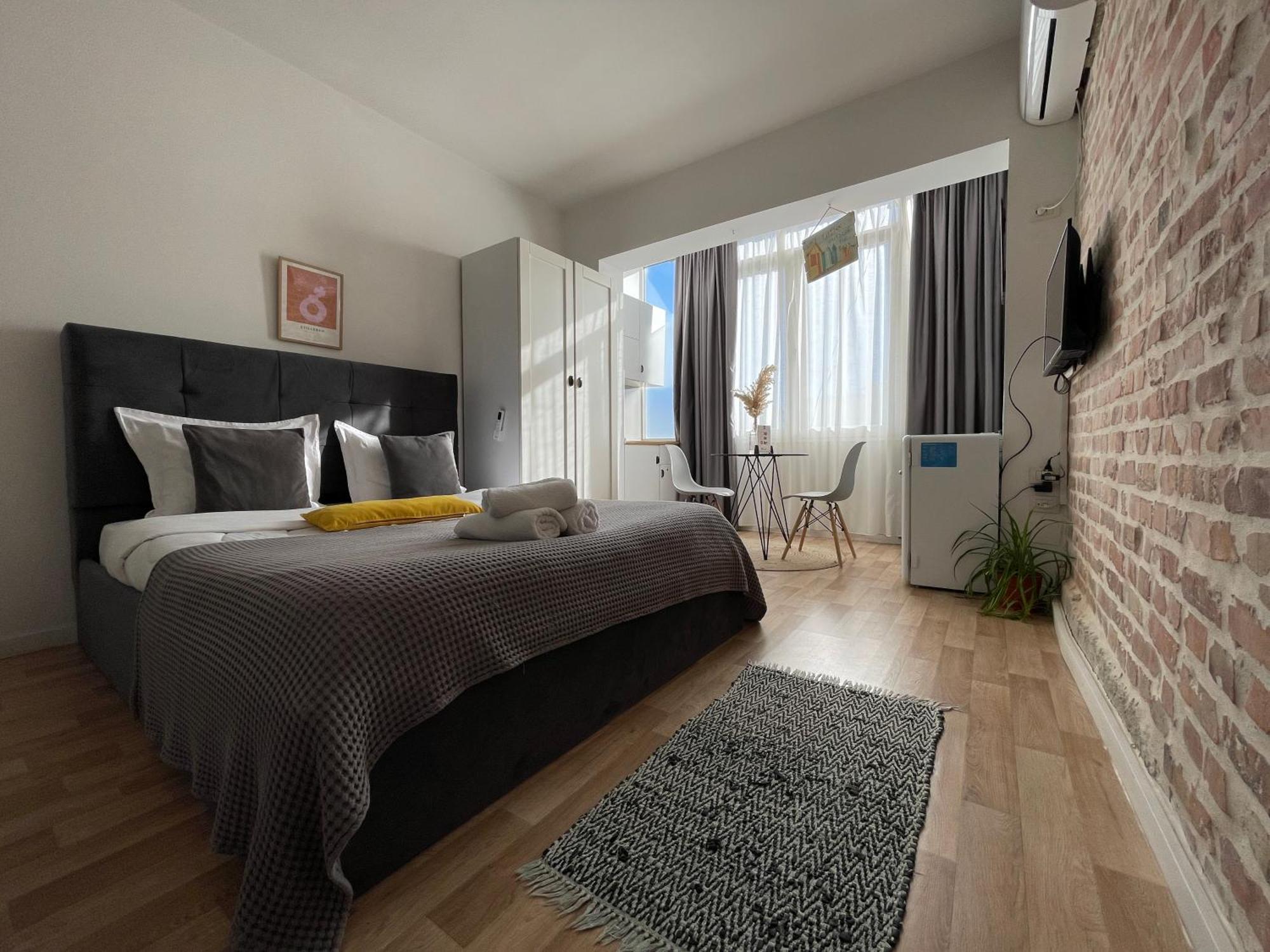 Bricks Studio Apartments 티라나 외부 사진